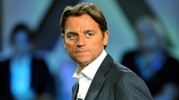 Ospiti tv sabato 16 maggio 2015: Vespa, Accorsi, Alessio Vinci