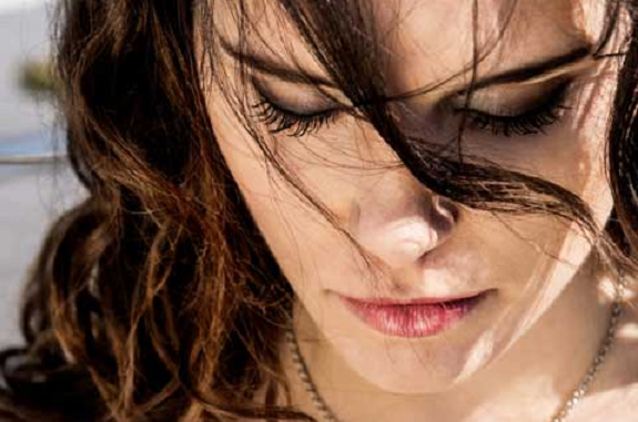 Giulia Luzi, L’amore che torna: testo e video ufficiale