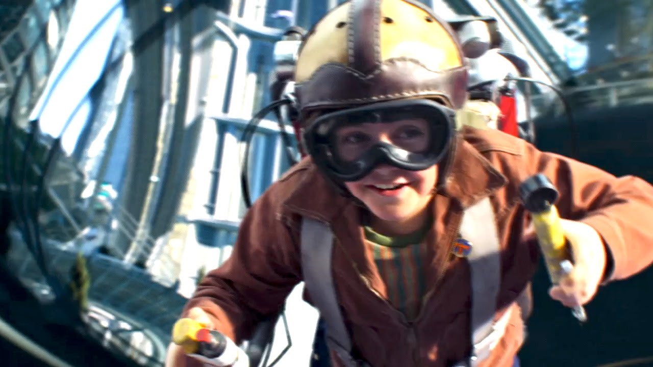 Tomorrowland – Clip “Ride in the City”