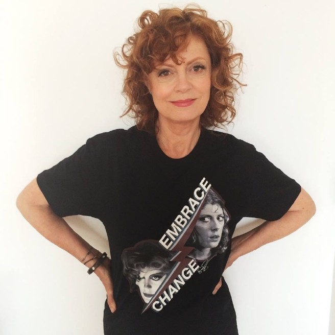 La maglietta di Janet disegnata da Susan Sarandon