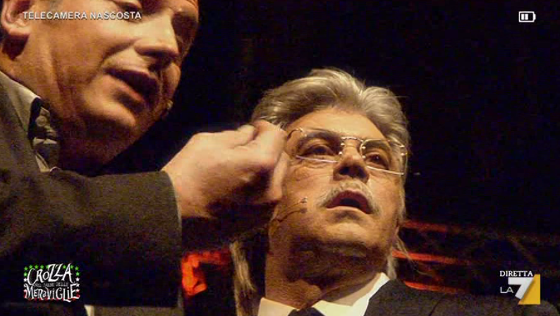 Crozza – Razzi sessista sulla D’Urso: “Le farei la corte costituzionale da dietro”. E “Garko gonfiabile”