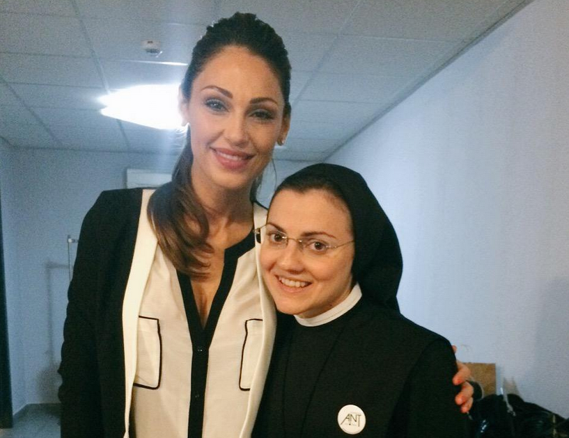 Anna Tatangelo, Libera: il duetto con Suor Cristina (Audio)