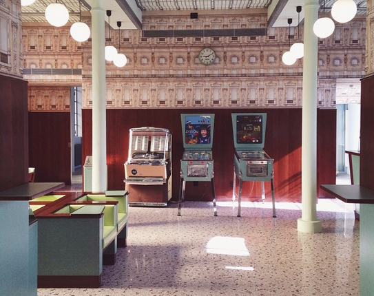 Bar Luce, le prime foto del bar disegnato da Wes Anderson per la Fondazione Prada