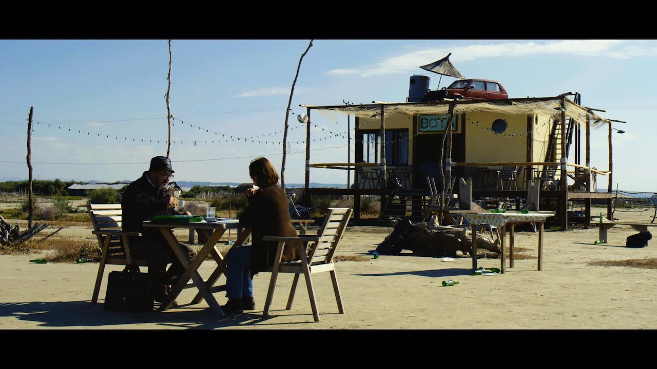 Bota Café: l’Albania di oggi al cinema con i fantasmi della dittatura di ieri