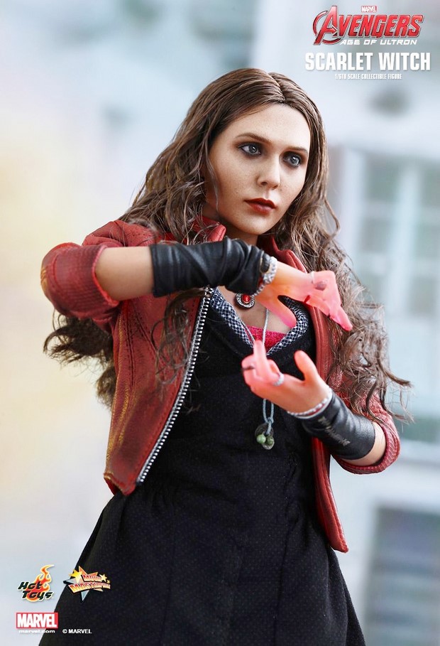 Avengers: Age of Ultron – l’action figure di Scarlet Witch by Hot Toys