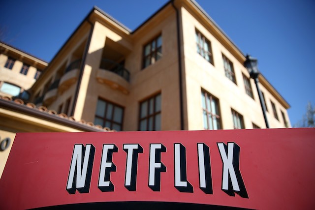 Netflix in Italia da ottobre (ma dovrà rinunciare alle prime tv di Orange is the New Black ed House of Cards)