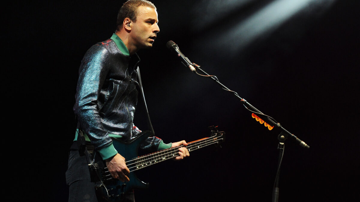 Muse, Chris Wolstenholme: “L’elettronica? Stava diventando difficile suonare dal vivo”