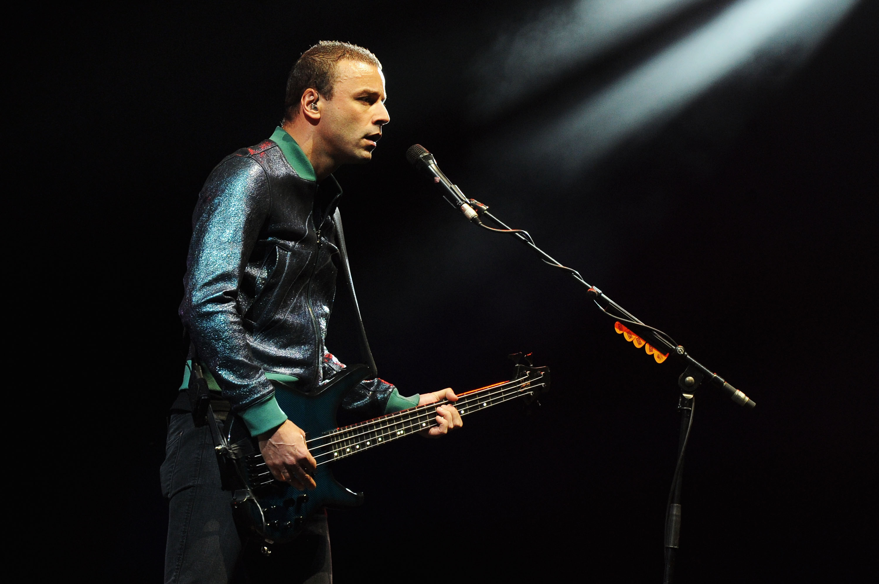 Muse, Chris Wolstenholme: “L’elettronica? Stava diventando difficile suonare dal vivo”