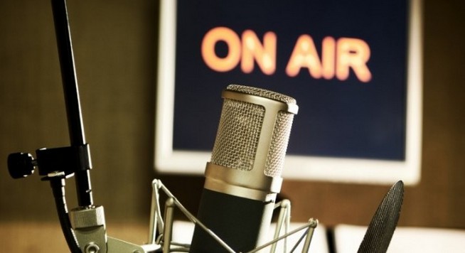 RadioBlog – L’invasione in radio dei personaggi tv. O qualcosa di simile