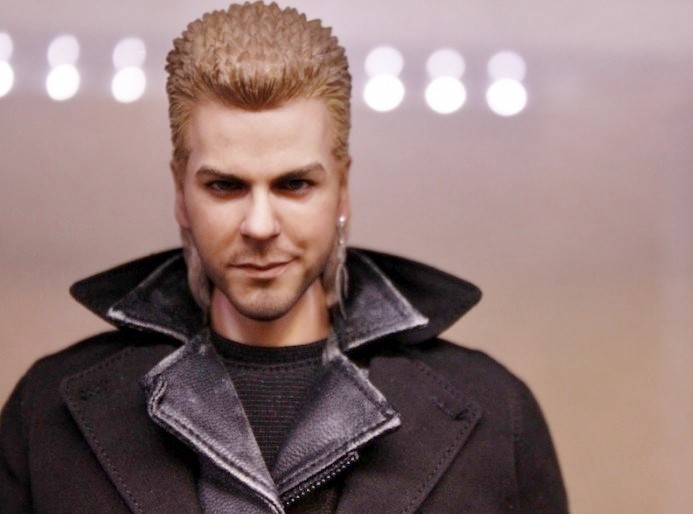 Ragazzi perduti: nuova action figure del vampiro David di Kiefer Sutherland