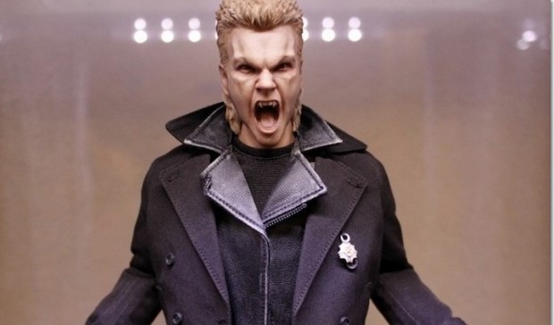 Ragazzi perduti: nuova action figure del vampiro David di Kiefer Sutherland