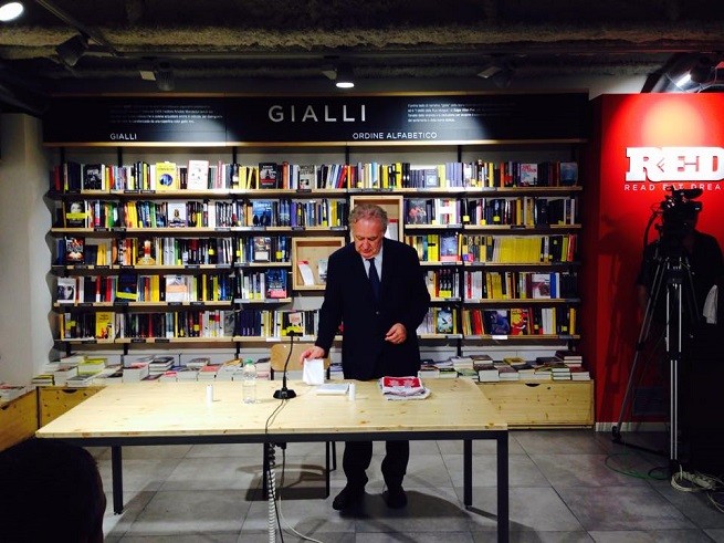 Servizio Pubblico – Rosso di sera, conferenza stampa con Santoro: tutte le dichiarazioni