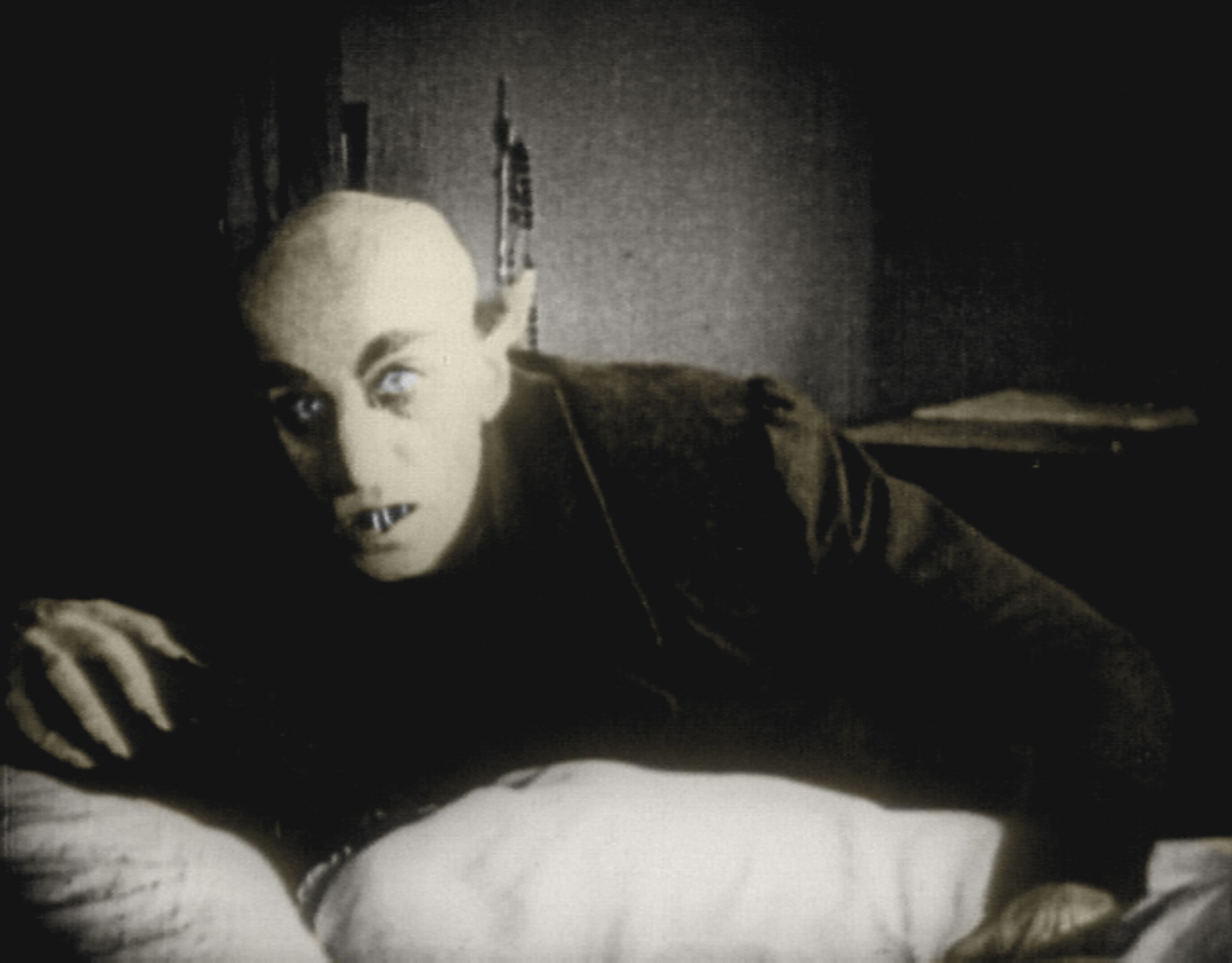 F.W. Murnau, rubata la testa dalla tomba del padre di Nosferatu