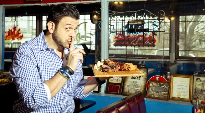 Man V Food – Speciale Italia, su Fine Living Adam Richman ‘contro’ lasagne e calzoni