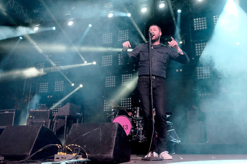 Kasabian, cover di Lust For Life di Iggy Pop al T In The Park (Video)