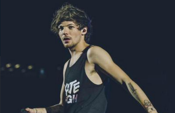 Louis Tomlinson sarà papà, Simon Cowell conferma la notizia
