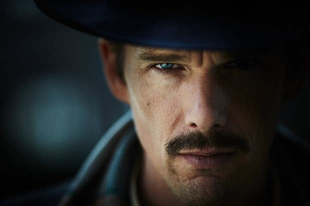 Predestination: tre nuove clip in italiano e video intervista a Noah Taylor