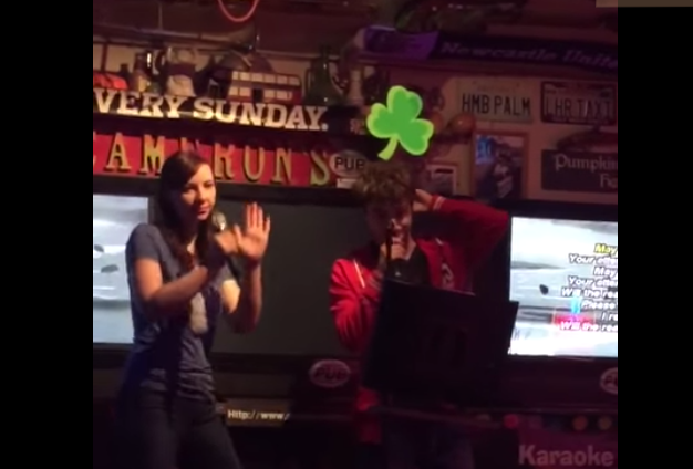 Daniel Radcliffe canta The Real Slim Shady di Eminem [video]