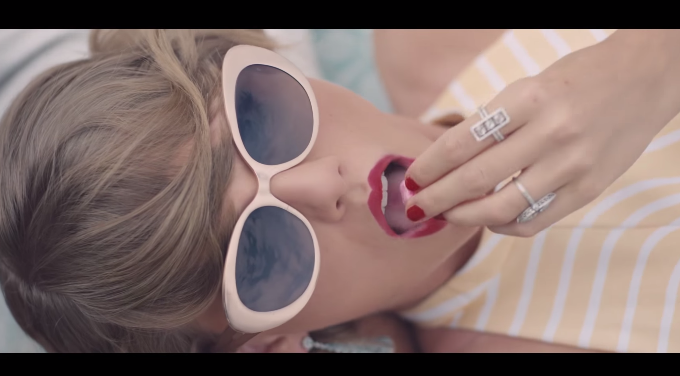 Taylor Swift, Blank Space è record: un miliardo di visualizzazioni video