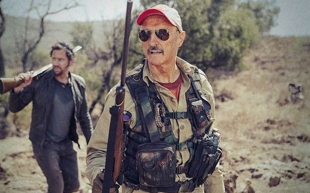 Tremors 5: trailer, foto e poster del sequel con Michael Gross