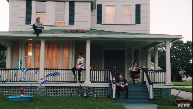 5 Seconds Of Summer, She’s Kinda Hot: testo, traduzione e video ufficiale #SHESKINDAHOTMUSICVIDEO