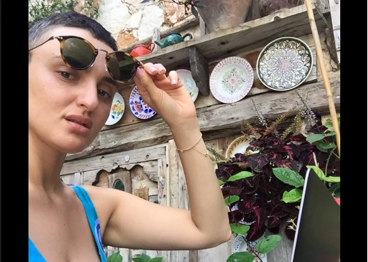 Arisa al lavoro sul nuovo album: “Musicisti, mandatemi dei video con quello che sapete fare”