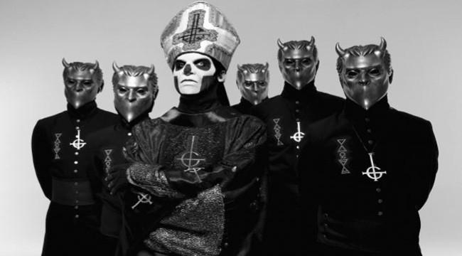 Ghost a Blogo e ai discepoli: “Se bruceremo all’inferno, saremo in buona compagnia con tutti voi”