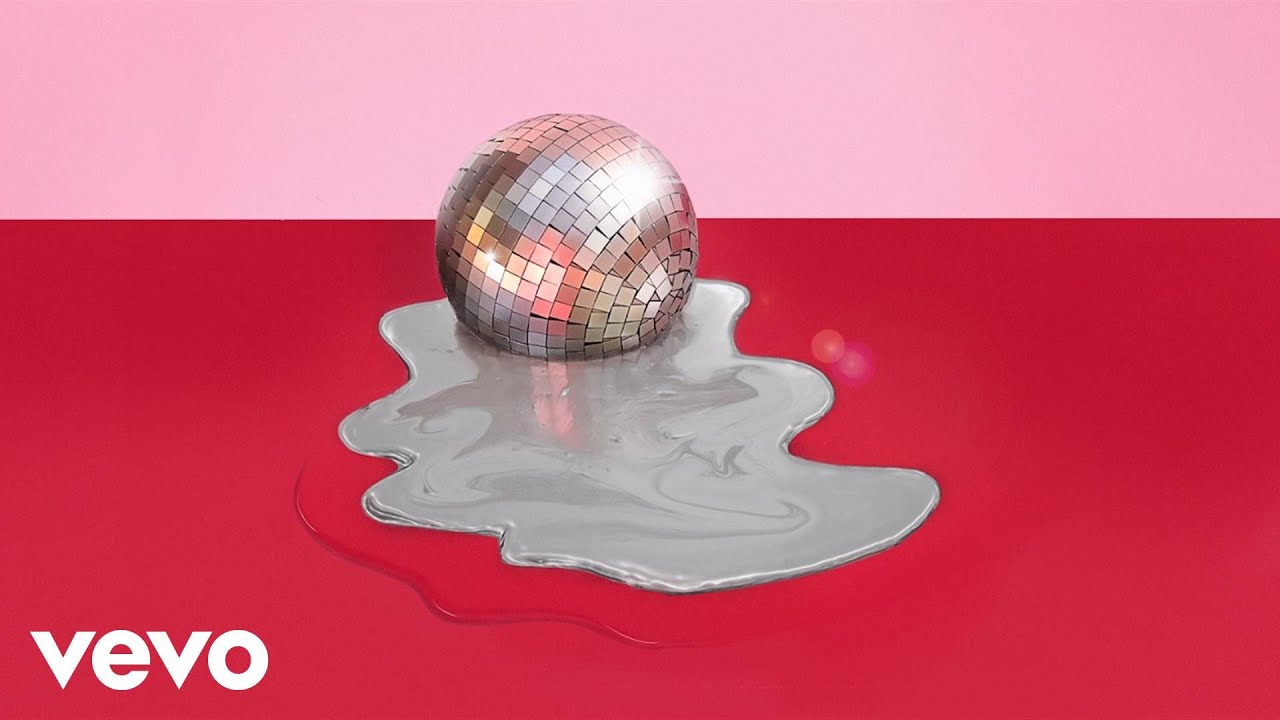 Carly Rae Jepsen – Warm Blood (Audio)