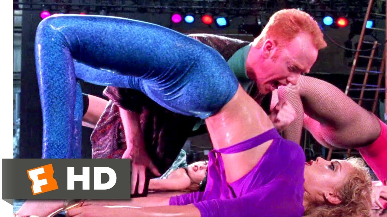 Showgirls  – Thrust It! (Clip dal film)