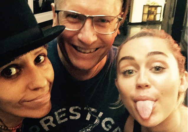 Miley Cyrus collabora con Linda Perry per il nuovo album? [foto]