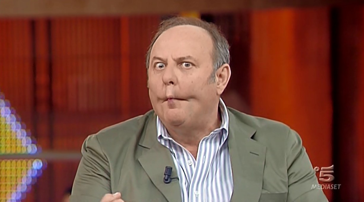 Striscia la notizia, Gerry Scotti con Maria De Filippi e Michelle Hunziker?