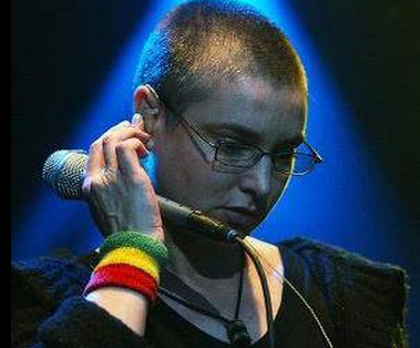 Sinead O’Connor contro lo staff: “Pagata 500€ per tre concerti”. La replica della booking agent italiana
