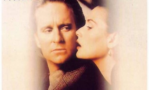 Stasera in tv su Rete 4: “Rivelazioni” con Demi Moore e Michael Douglas