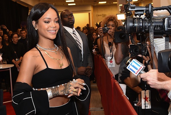 Rihanna, nuovo album: “Non è finito”. E su Taylor Swift dice che…