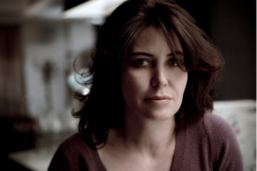Sabina Guzzanti attacca Ballarò e Massimo Giannini: “Nel mondo che verrà questo ‘giornalismo’ non esisterà più”