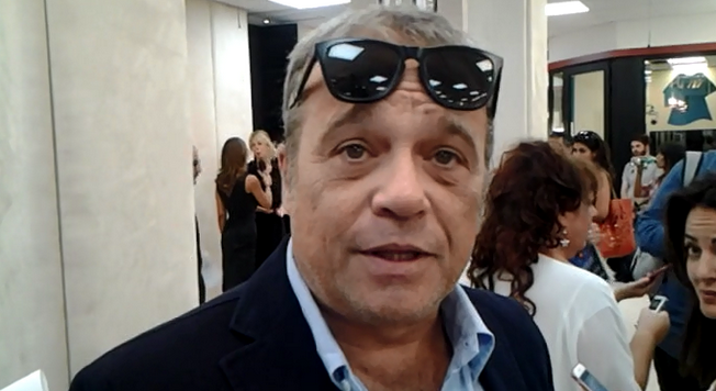 Claudio Amendola a Blogo: “Al Grande Fratello Marcuzzi troppo buona, sia più cinica. Gaffe di Miss Italia 2015? Web ingeneroso” (VIDEO)