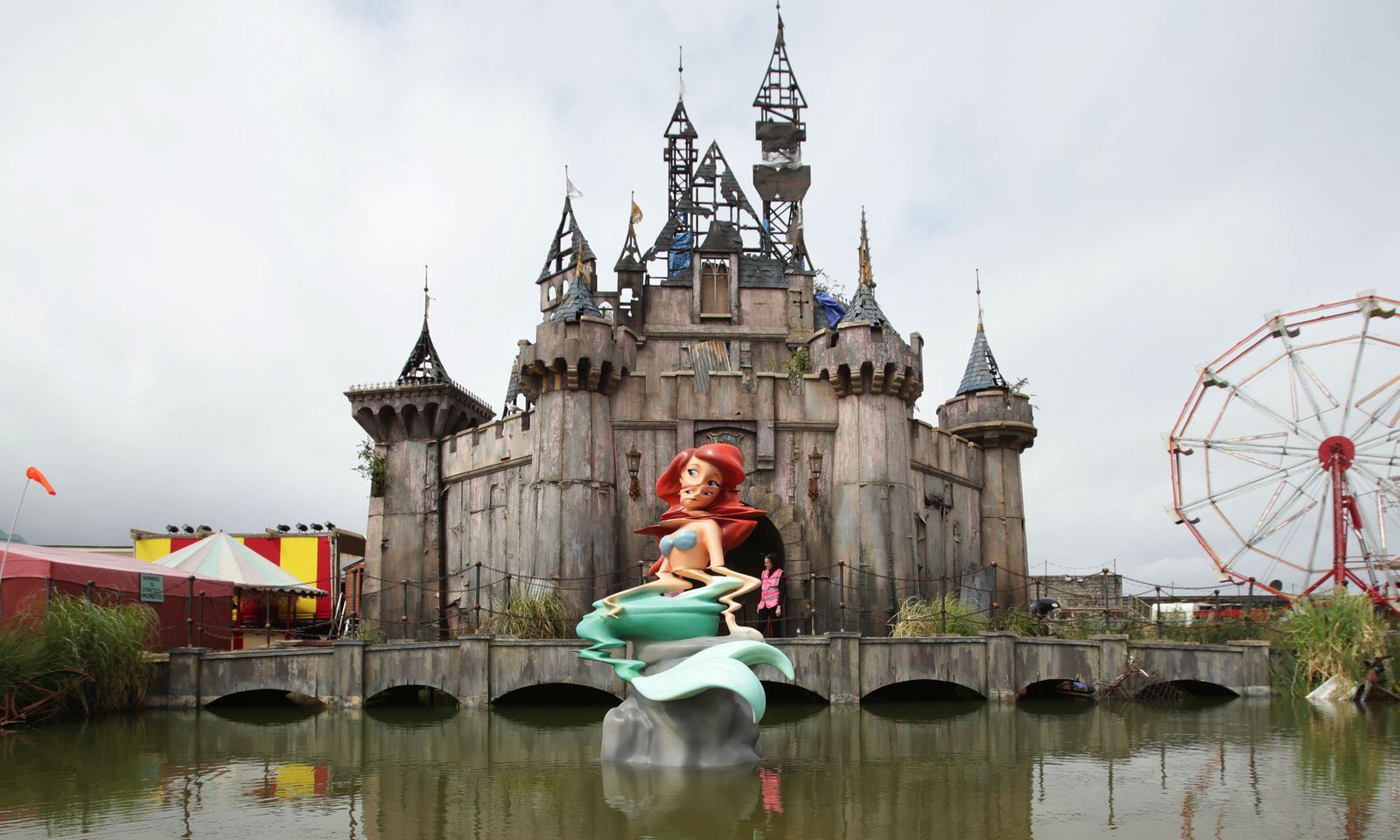 Dismaland – La giostra crudele di Banksy, su Sky Arte