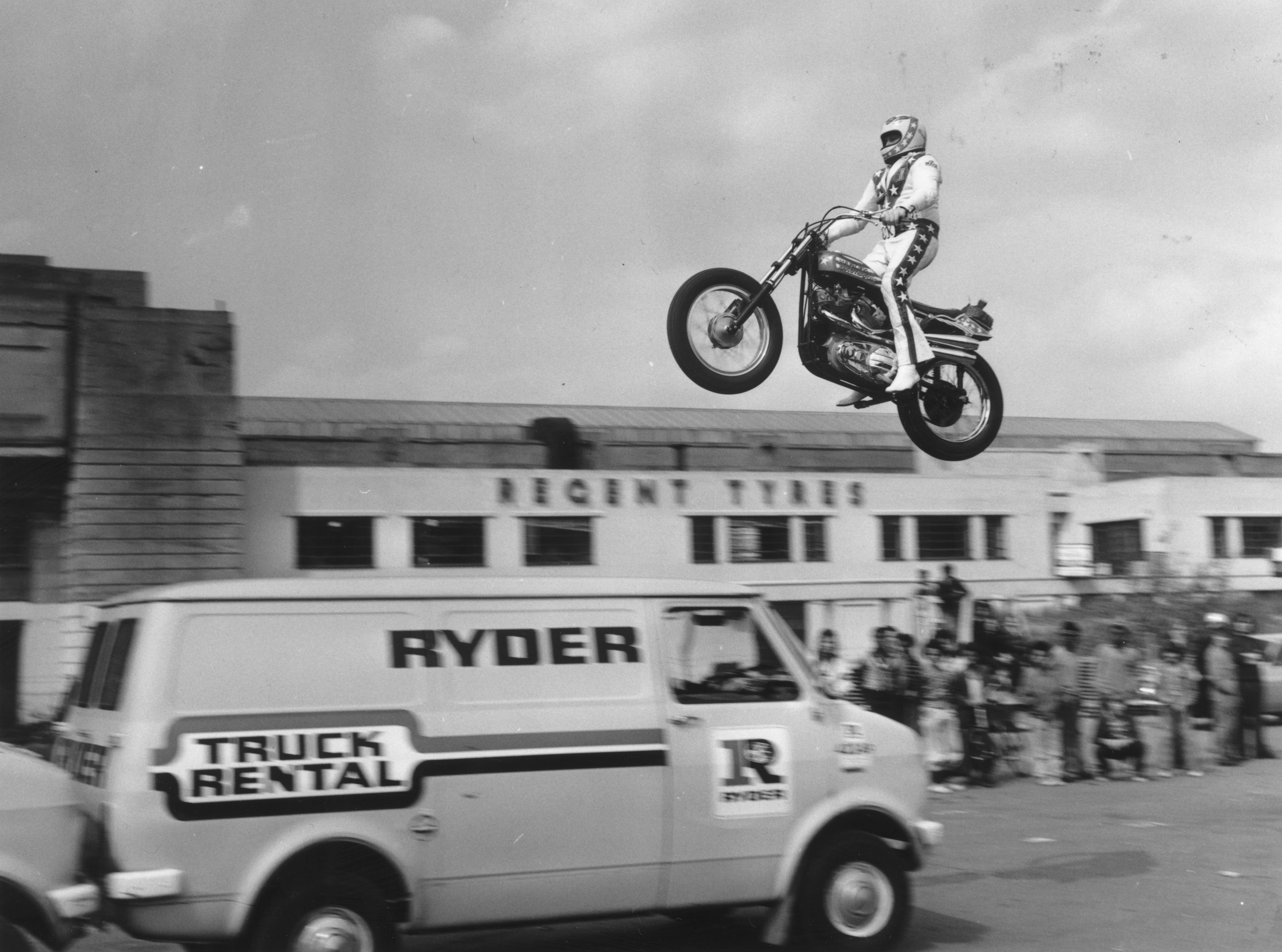 Darren Aronofsky  per il biopic sullo stuntman Evel Knievel