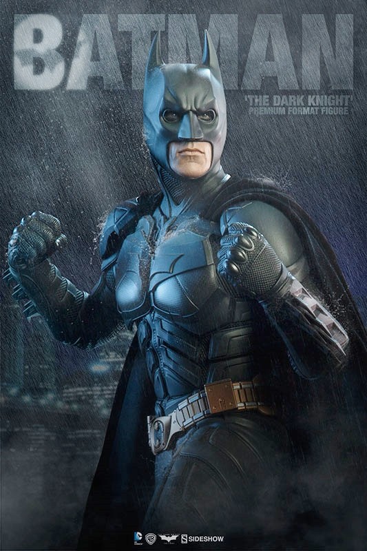Il cavaliere oscuro: foto della nuova statua Sideshow del Batman di Christian Bale