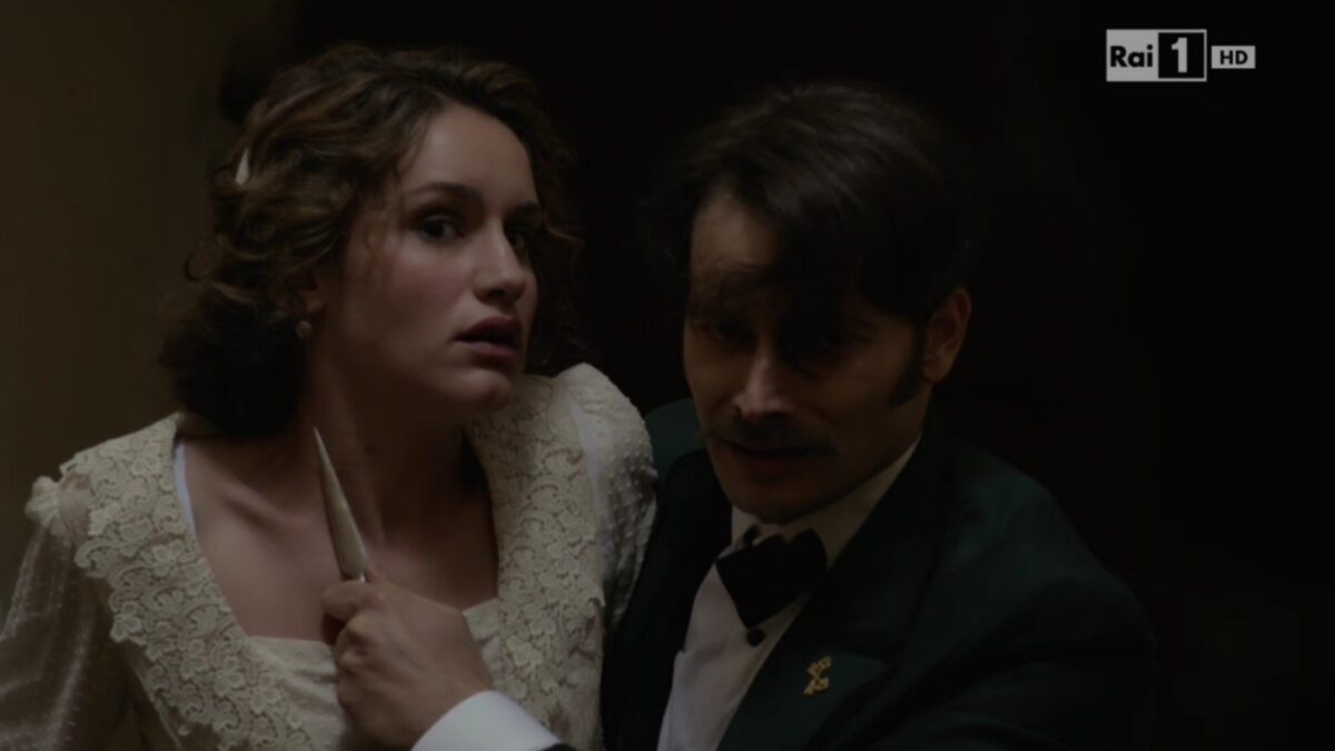 Stasera in tv, 22 settembre 2015: Grand Hotel, L’Onore e il Rispetto, Ballarò, DiMartedì