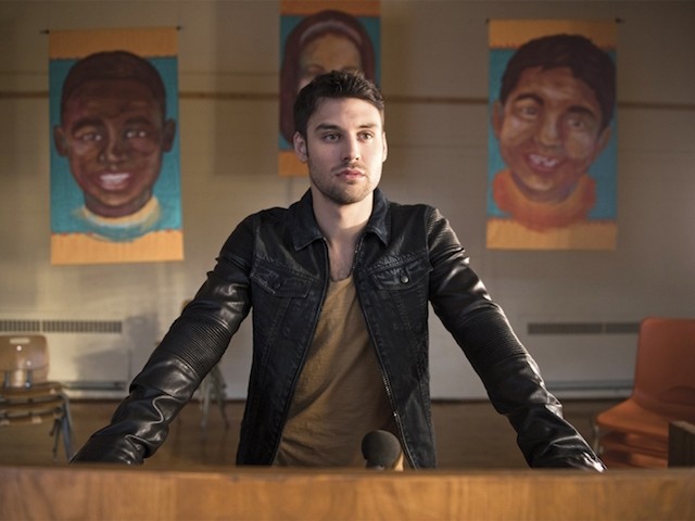 Ascolti Tv Usa 23-25 settembre: bene Heroes Reborn e Rosewood, stabili le serie tv Abc, male The Player