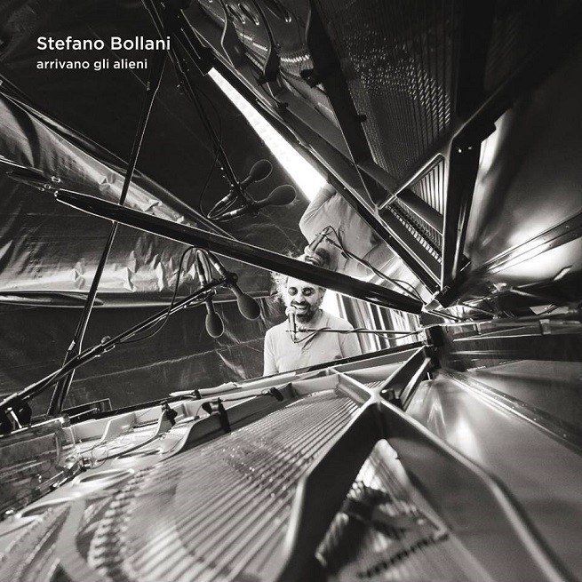 Stefano Bollani canta nel nuovo album, Arrivano gli alieni: tracklist