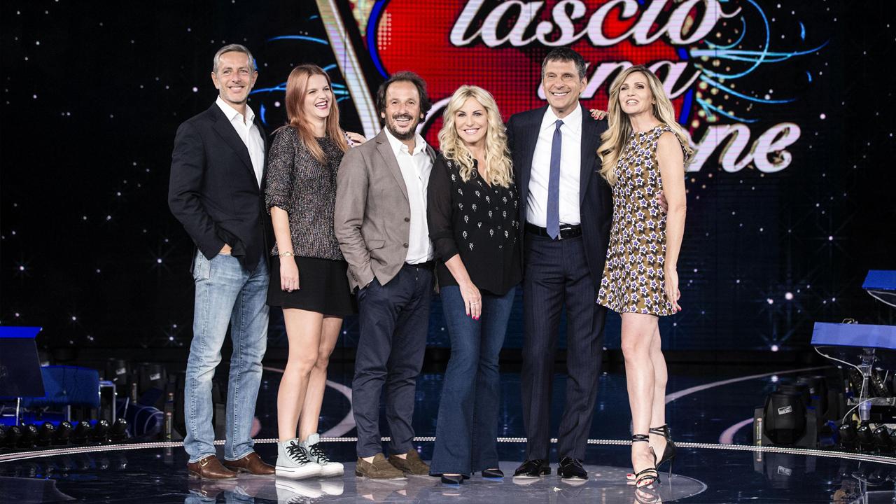 Ti Lascio Una Canzone, diretta 3 Ottobre 2015: tutte le esibizioni, Gigi D’Alessio e Iva Zanicchi ospiti