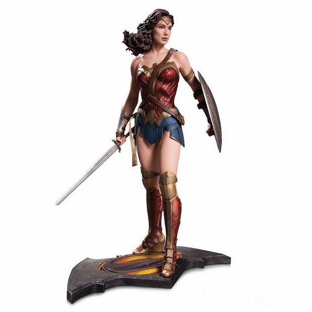 Batman v Superman: le nuove statue by DC Collectibles