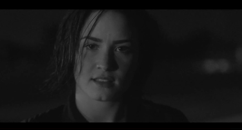 Demi Lovato, Waitin for You ft. Sirah: testo, traduzione e video ufficiale