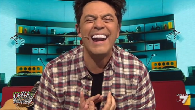 Frank Matano Show: lui striglia una signora su Rai 1, Crozza lo imita su La 7 (video)