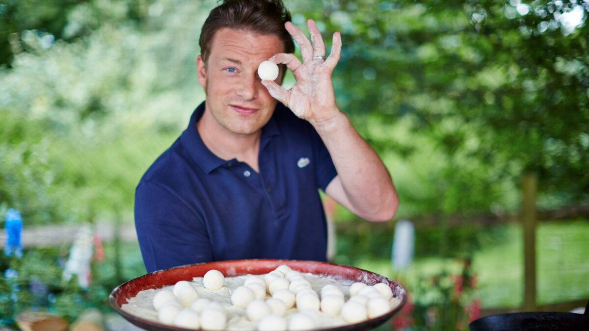 Comfort Food, Jamie Oliver torna su laeffe con una serie culinaria
