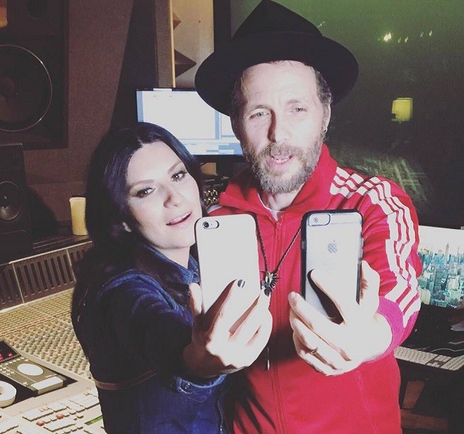 Laura Pausini, Jovanotti autore della canzone Innamorata