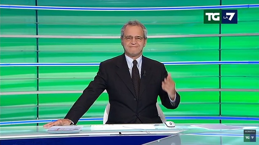 Tg La7, sigla in panne e Mentana scherza: “Crozza farebbe carte false per un inizio così”