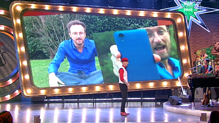 The Voice 4, J-Ax lascia sparando a zero: “Lancia talenti che non venderanno mai”